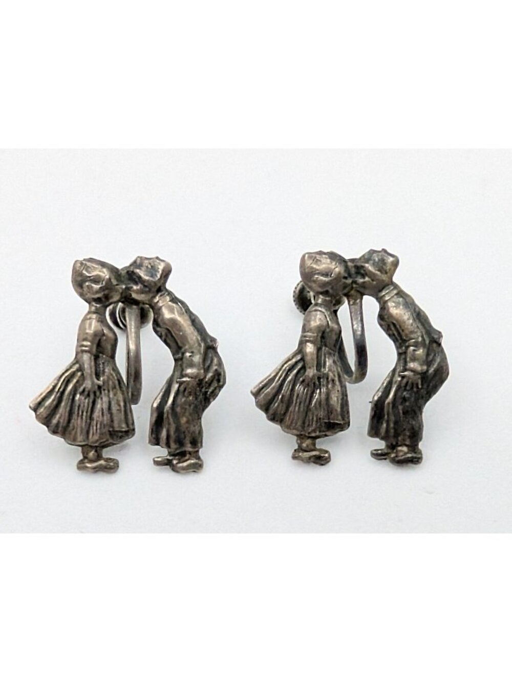 Vintage Sterling Silver Children Kissing Screw Back Earrings 3.2 Grams